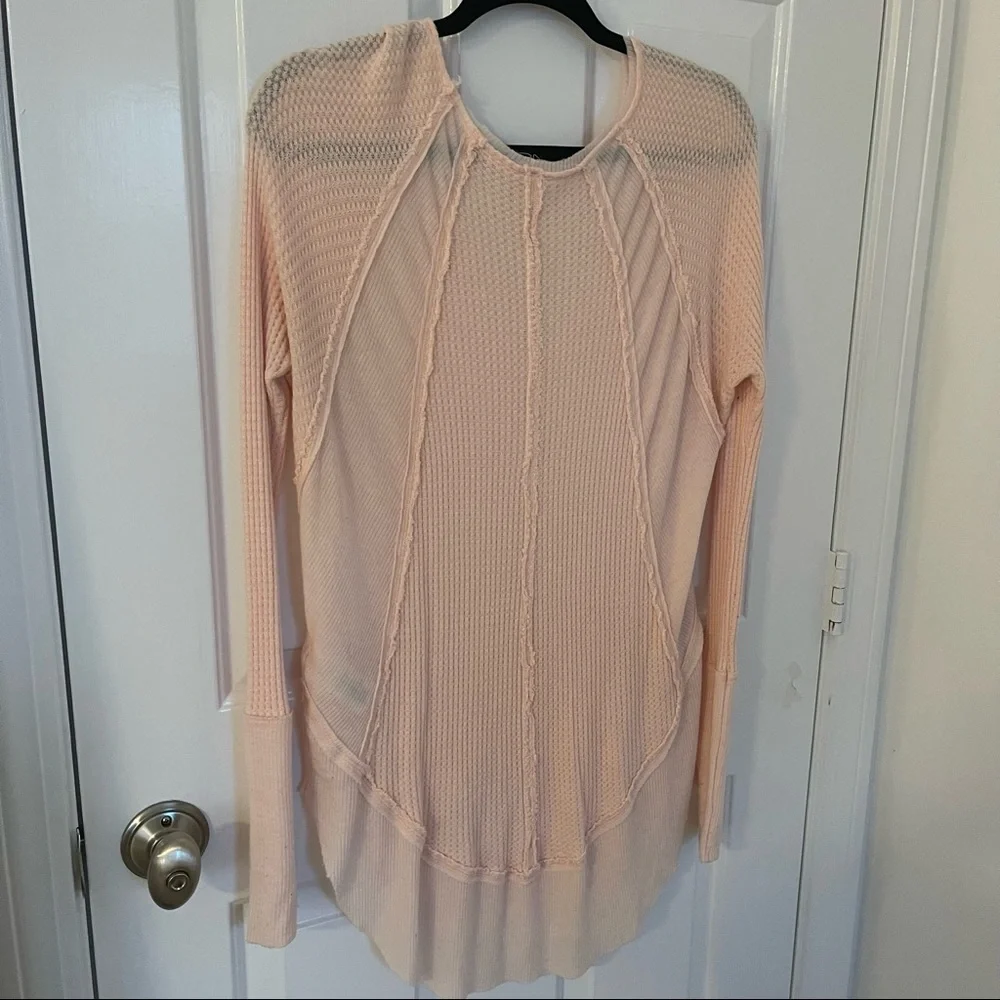🎉HOST PICK🎉 NWOT Free People pink Drippy long sleeve waffle print shirt - Picture 5 of 8